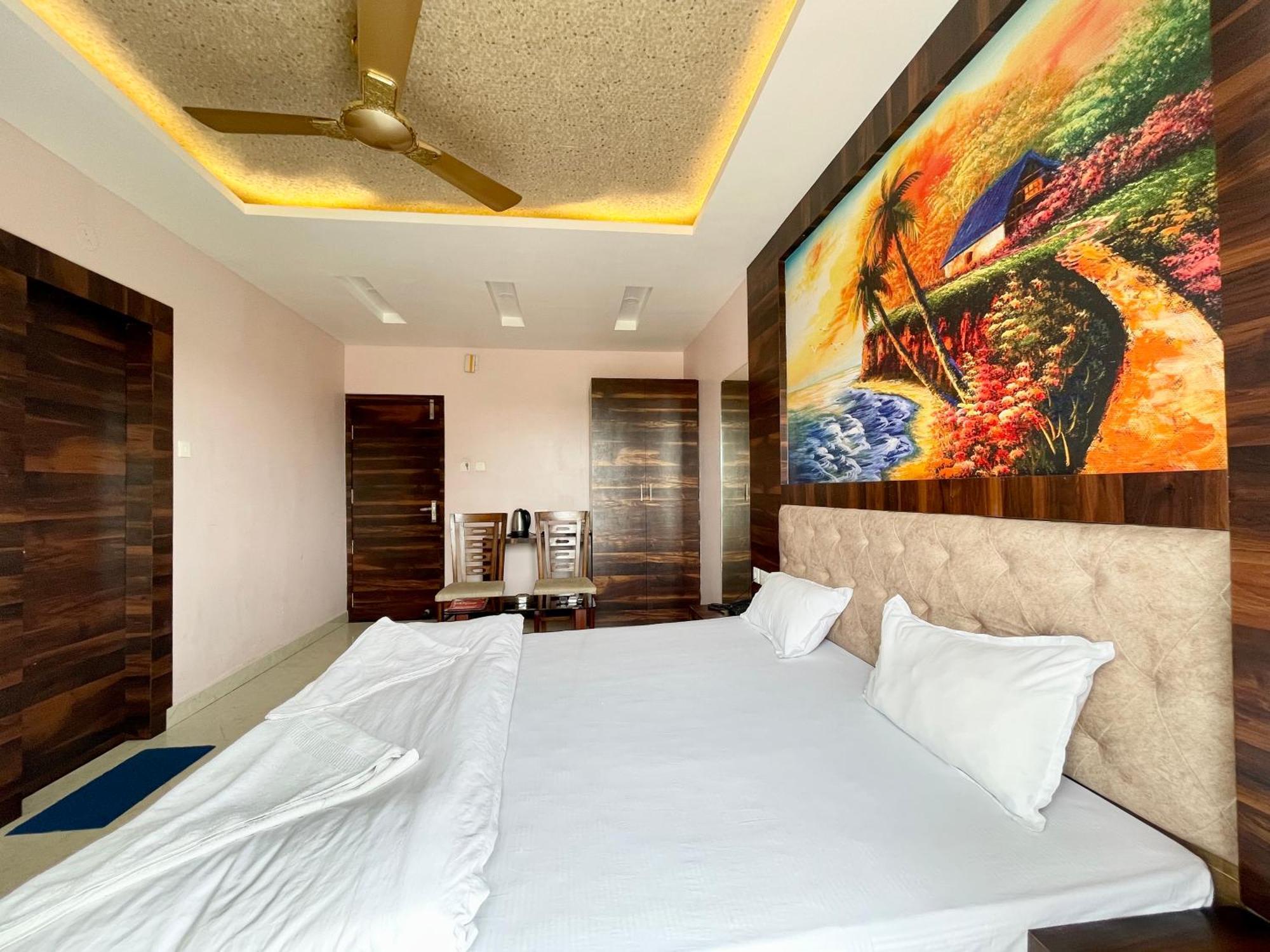 Shree Ganesh Hotel Puri Exterior photo